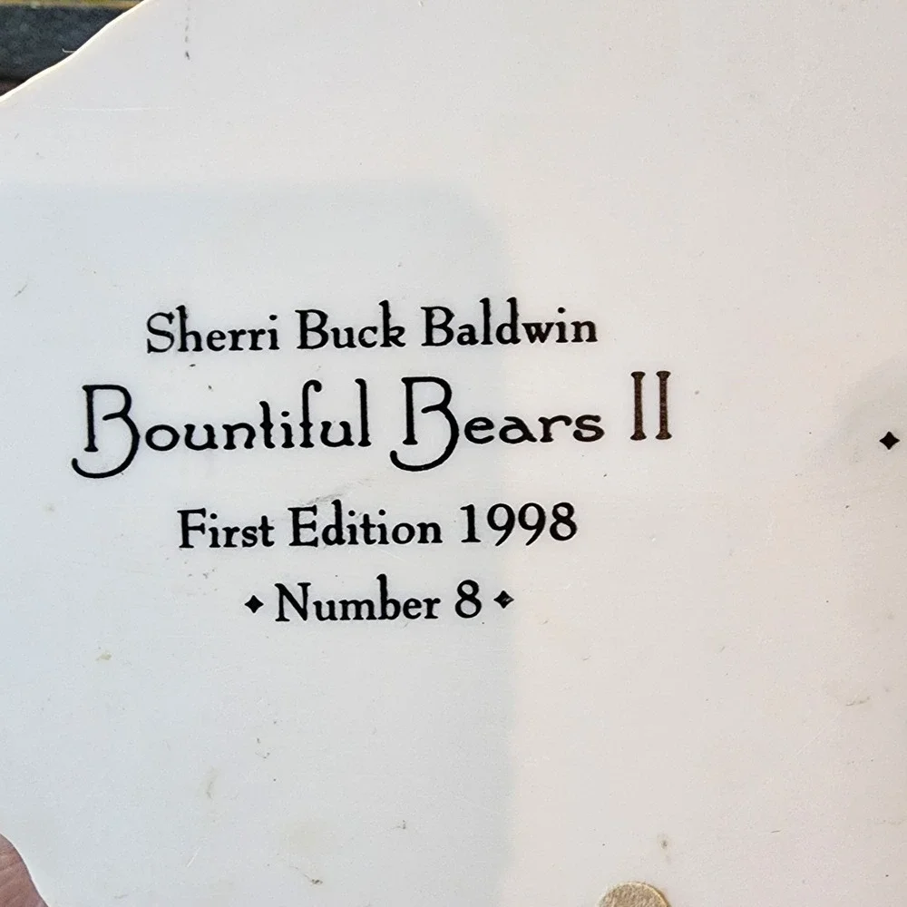 Sherri Buck Baldwin Bountiful Bears II First Edition 1998 # 8 Santa Figurine